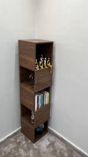 رف ديكور من أبيات Decorative shelf from Abyat