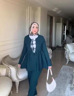 إطلالة كاملة وجاهزة: طقم 3 قطع باللون الملكي الفخم