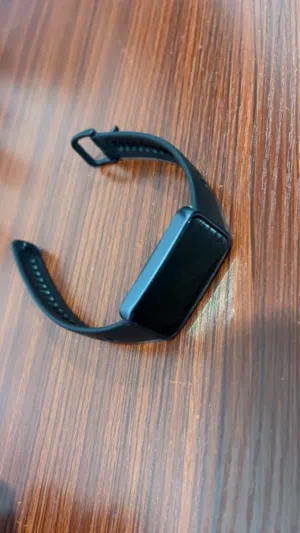 ساعه هواوي باند 10 مستعمله 3 مرات فقط حاله جيده جدا شبه جديد  huawei band 10 used only 3 times