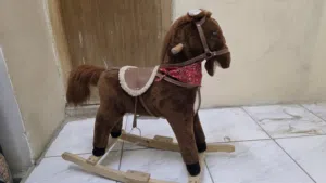 حصان هزاز للطفل