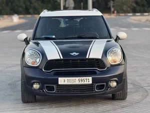 MINI COOPER CONTRYMAN S 2014 GCC VERY LOW KM