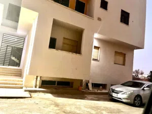 شقة شارع الأسلاك خلف الفروسية