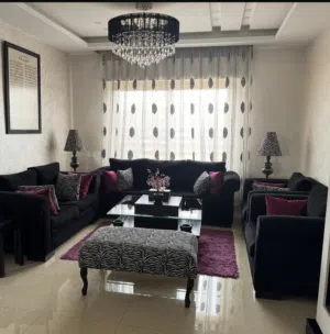 طقم كنب 7 مقاعد مستعمل استعمال قليل