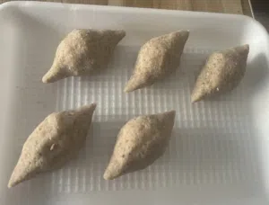 لف  كيلو 3 دنانير دوالي وحفر كوسا دينار  وشيش برك وكبة  وجميع المأكولات