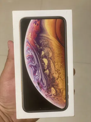 ايفون Xs بحاله ممتازه بطاريه 79 مع كرتونه