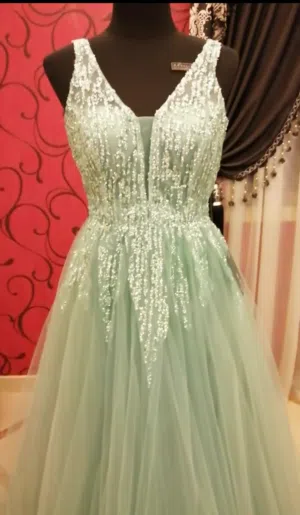 فستان سهرة مميز Elegant Evening Dress