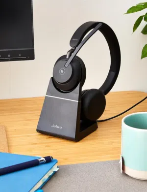 سماعة الرأس اللاسلكية Jabra Evolve2 65 الاصلية سماعة احترافية مصممة للعمل المكتبي والاتصالات.