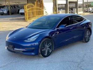 Tesla Model 3 Long Range/performance تيسلا   البطارية الكبيرة  حره باسم المستورد مالك اول
