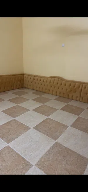 أثاث مستعمل
