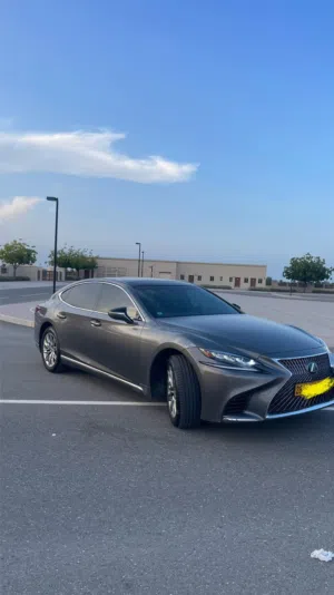 Used Lexus LS in Al Batinah
