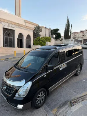 هونداي جراند ستاريكسH1 فل كامل اعلى مواصفات فحص كامل اتوماتيك شغل وامشي خالي من الحوادث
