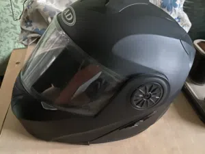 خوذه دراجه للبيع جديده