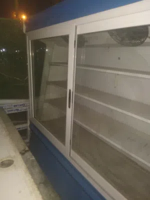 تلاجه كبيره شغاله