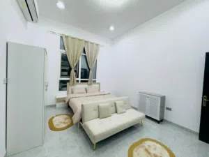 Furnished Studio استوديو مفروش بالكامل نظيف جدا اول ساكن الرياض قريب من كلية التقنية واشارة بني ياس
