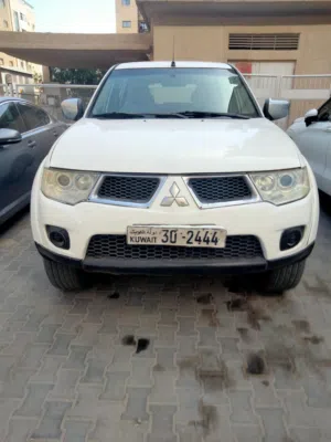 mitsubishi pajero sport