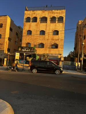 شقة سكنية طابق ارضي للبيع