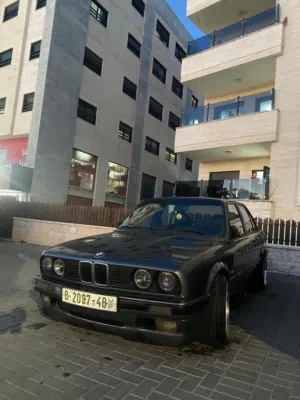 BMW E30 كلاسيكية - موديل 318i
