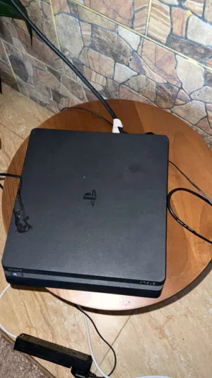 بلاستيشن 4 ولا بيه البلا فقط مبشغل سيدي بدو قطعه بتكلف من 5-10 دنانير 80 دينار لا تفاصل