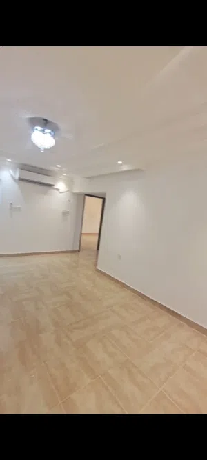 للإيجار شقة بالواحة