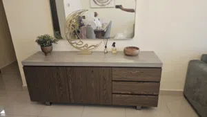 كونسول مع مرايه