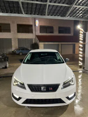 سيات ليون جير عادي