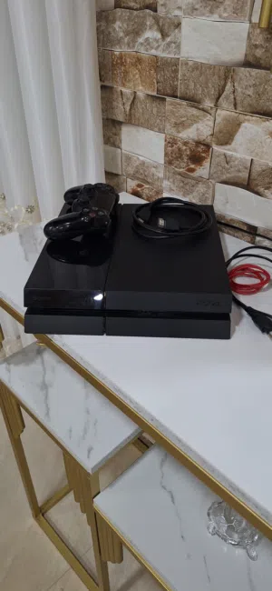 واتس فقط playstation 4 fat 1000GB مستعمل بدون اي عطل