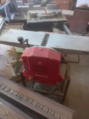 عدد يدويه مستعمله بحال الوكاله عدد كثيره بسعر حرق