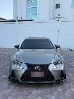لكزس IS300 وارد امريكي موديل 2018  مسرفس كامل