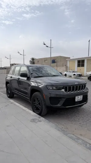 Used Jeep Grand Cherokee in Basra