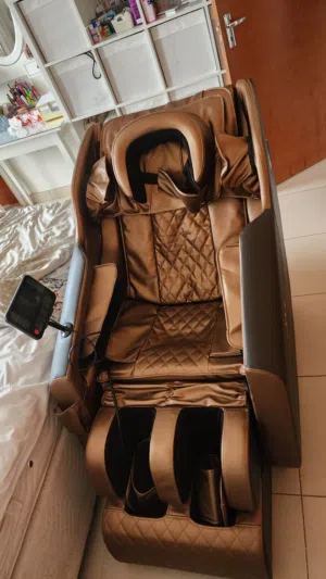 كرسي مساج للبيع – شبه جديد مع ضمان Massage Chair for Sale – Like New with Warranty