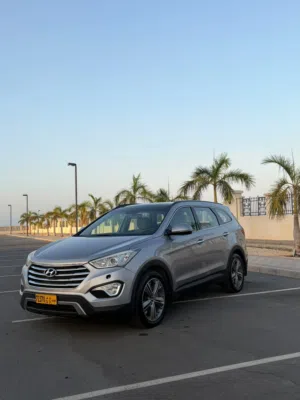 Hyundai santafee 2015 oman
