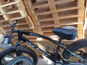 Sports bike with wide tires, size 26