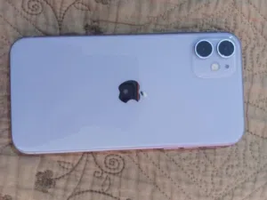 Apple iPhone 11 64 GB in Amman