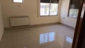 شقة ارضية فارغة للايجار