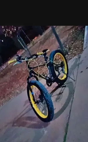 بسكليت جنط عريض