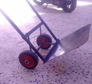 عربة لنقل البضايع وسبته لربط البضايع