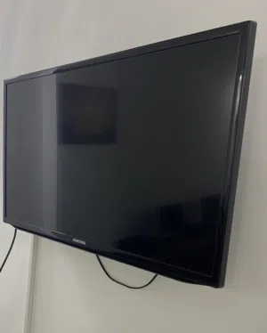 شاشة LED سامسونج 32 انش للبيع