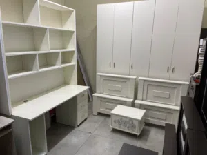 غرفة نوم بخزانة خمس دفات وتختين مفرد