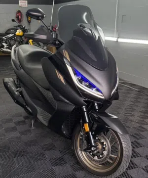 سكوتر ZONTES 350E للبيع او البدل ع دراجة