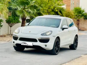 For Sale or Exchange Porsche Cayenne S Full Option 2013 Model GTS Bodykit  بورش كايين إس - فل أوبشن