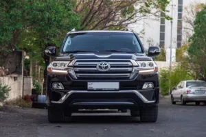 تويوتا لاند كروزر vxr 2017 للبيع
