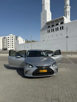 Used Lexus ES in Muscat