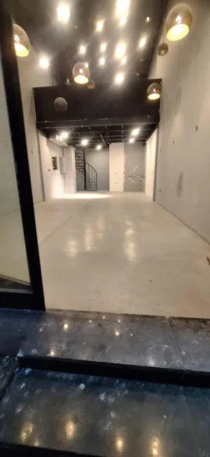 الشويخ محل غذائي  للايجار