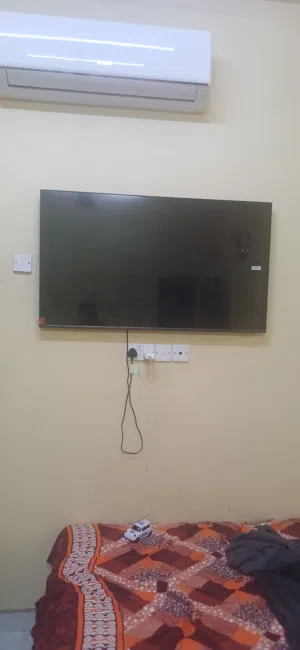 Samsung  CU8000