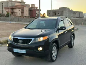 سلام عليكم كيا سيرانتو موديل 2012محرك 24عادي ساحلي جمرك كيف واصله