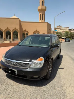 Used Kia Carnival in Al Ahmadi