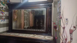 سفرة 8 كراسي + بوفية بمرايا (خشب زان)