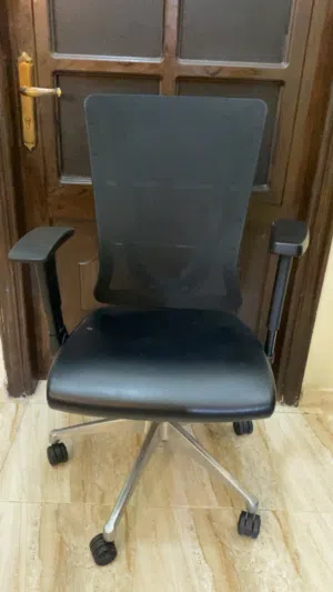كرسي مكتب مريح جداً