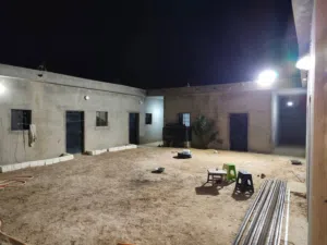 مجمع سكاني للبيع في موقع ممتز جدا سعر 230 الف قابل للنقاش ودفع كاش او شيك