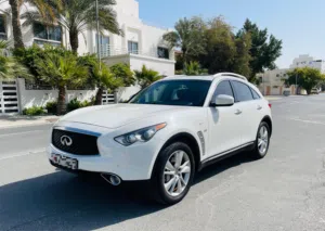 *INFINITY QX-70* *Bahrain Agency*Second owner Zero accident* Model -  2017 Km - 104k km